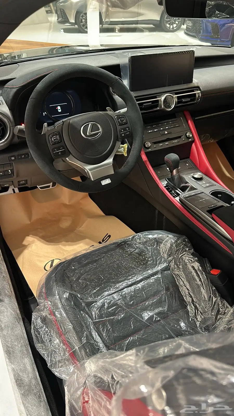 لكزس RC 350f فاينل اديشن 2025 13