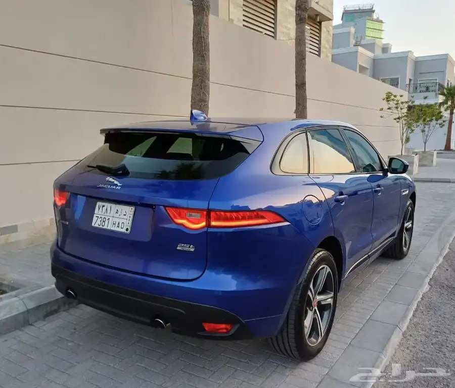 جاكوار F pace R sport 2018 2