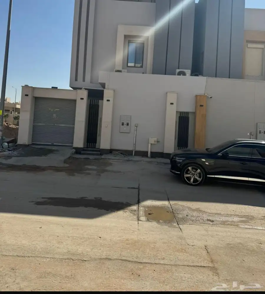 للايجار فيلا حي العارض 12