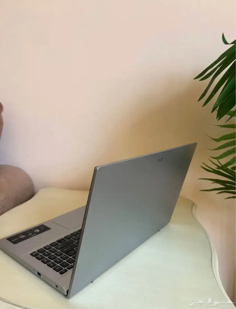 لابتوب ايسر بحالة جديدة 0
