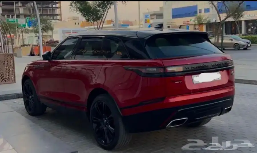 رنج روفر فيلار فل بلاك اديشن P300 (سعودي بحالة الوكالة) 3