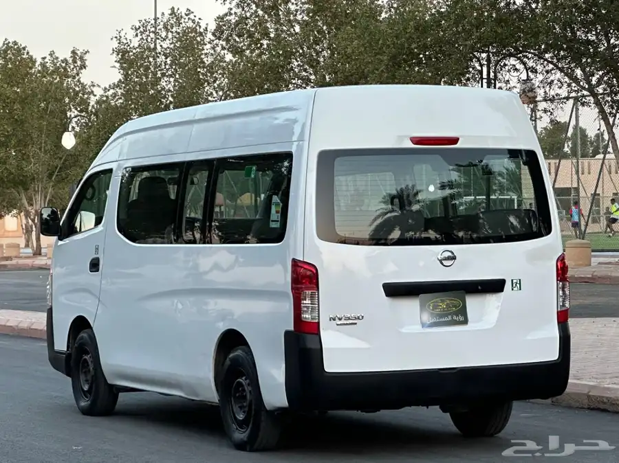نيسان باص ركاب موديل 2019 سعودي قير عادي ديزل 4