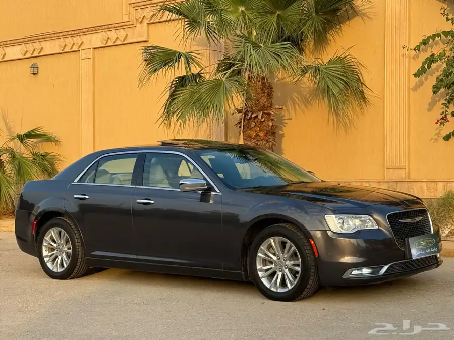 كرايزلر C300 موديل 2022 سعودي ممشى قليل قمة النظافة 3
