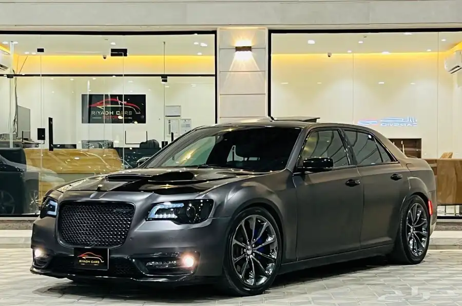 كرايزلر 2019 C300 S V8 ( بحالة ممتازة ) 1