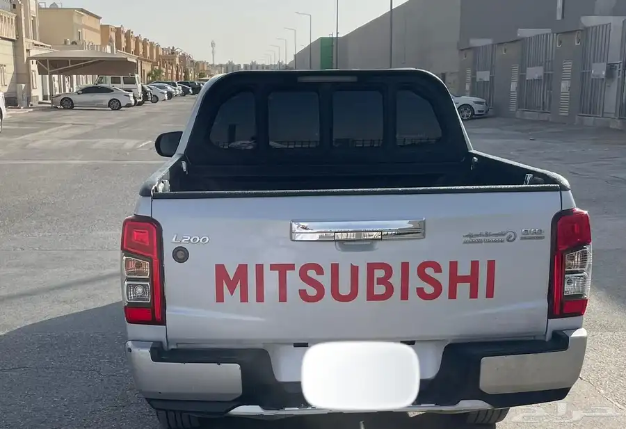 ميتسوبيشي L200 موديل 2021 1