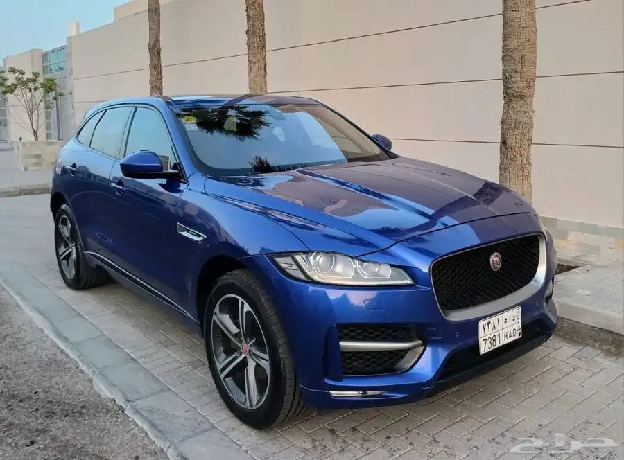 جاكوار F pace R sport 2018 4