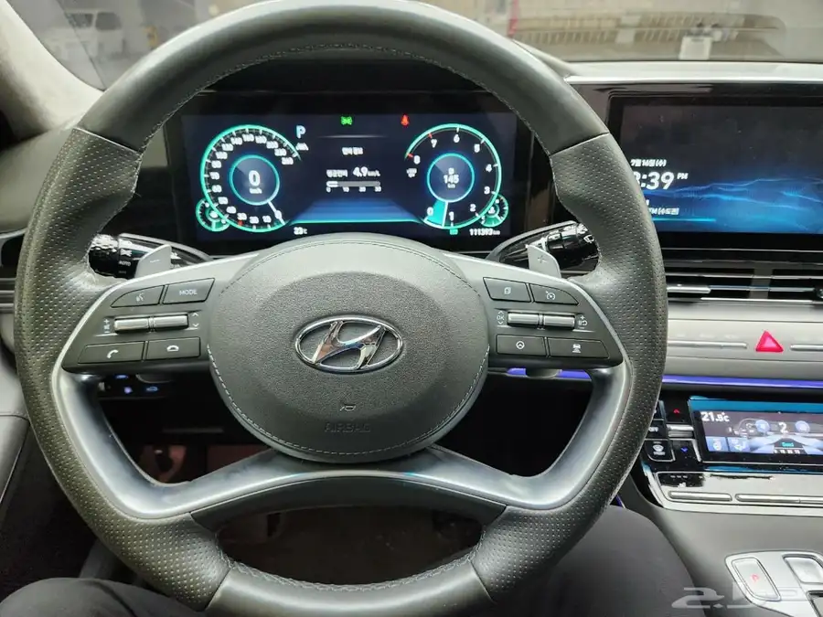أزيرا 2022 بنزين مكينة 3400cc عداد 113الف كم 7