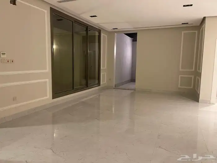 للايجار فيلا حي العارض 7