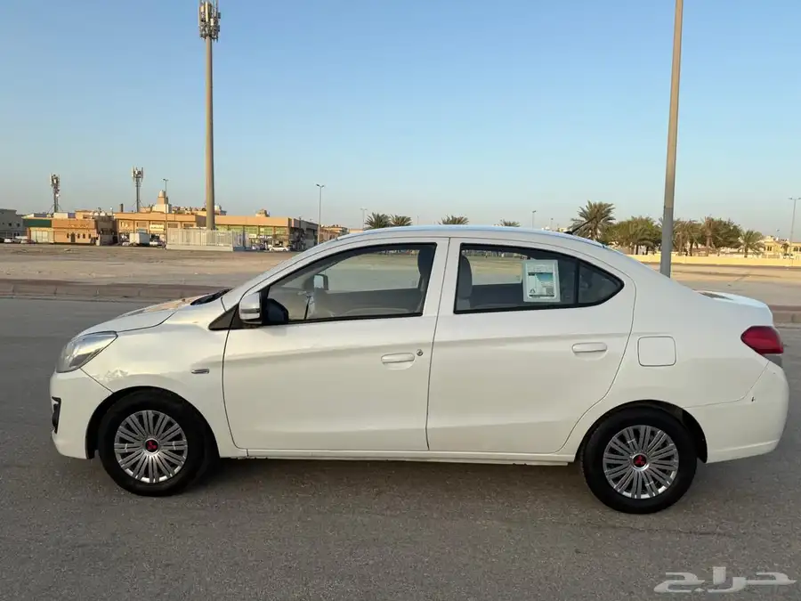 متسوبيشي اتراج 2019 16