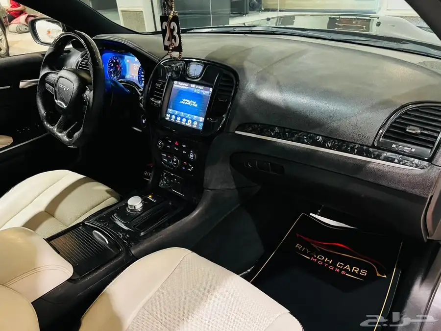 كرايزلر 2019 C300 S V8 ( بحالة ممتازة ) 5