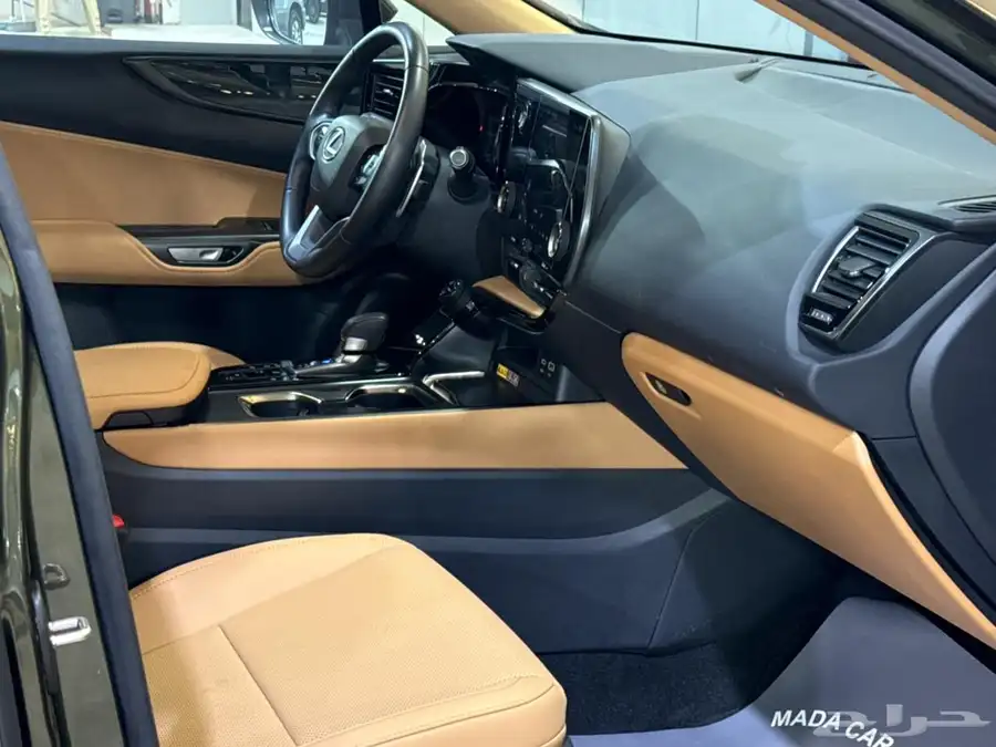 لكزس - NX350 h - 2025 - سعودي - ممشى 4K ( بحالة الوكالة ) 17
