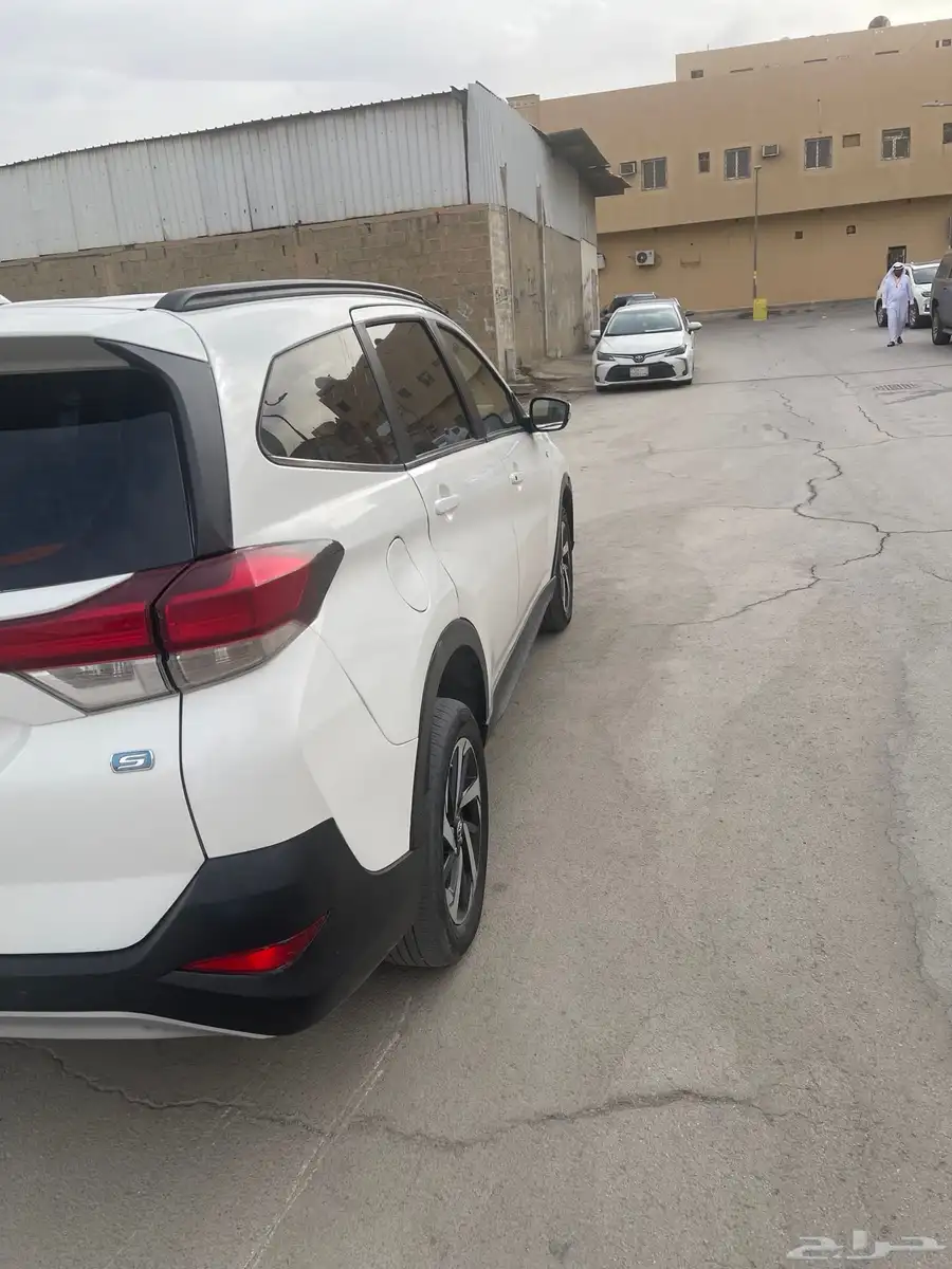تويوتا راش 2021 ابيض 1