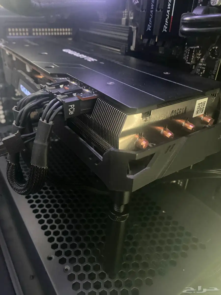 كرت شاشه gigabyte rx 5700xt oc edition 3