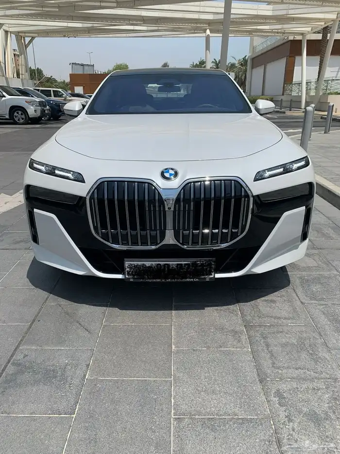 بي ام 2025 ام كت فل مواصفات 735 شبه اصفار .. 0