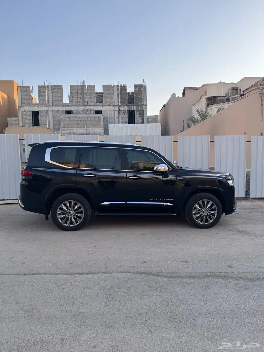 لاندكروزر vxr 2023 خليجي فل 1