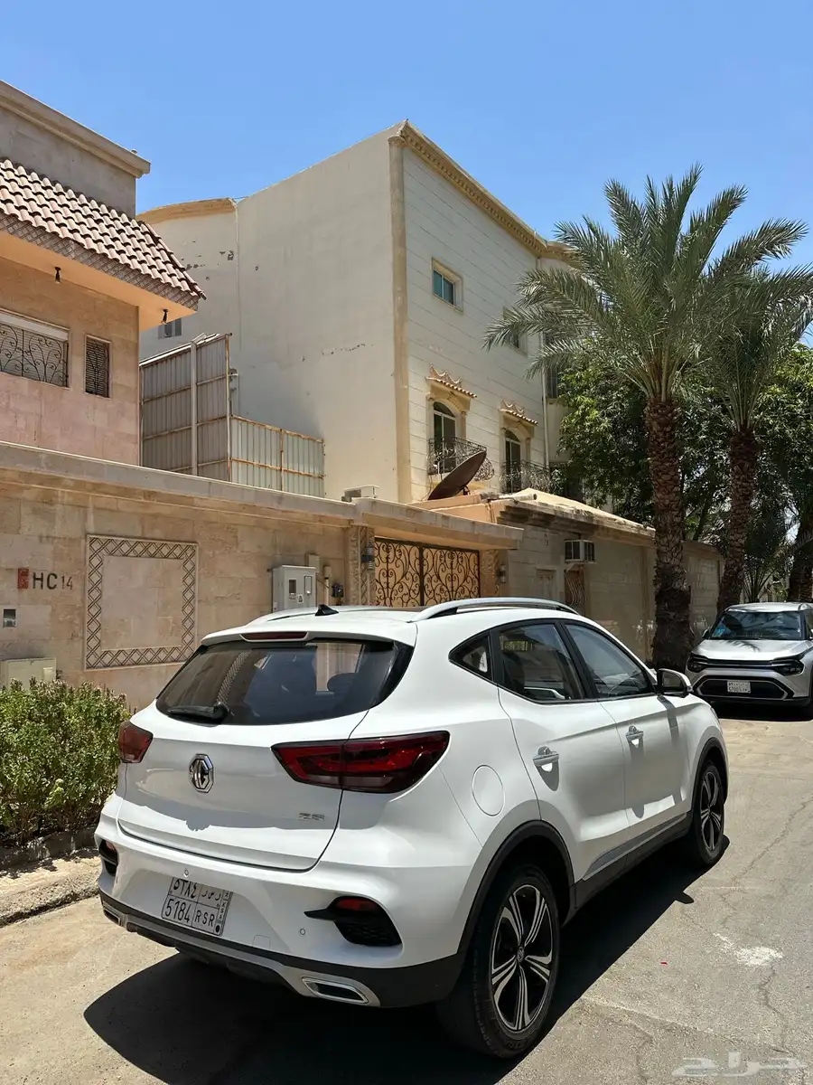 ام جي ZS فل كامل 2023 4