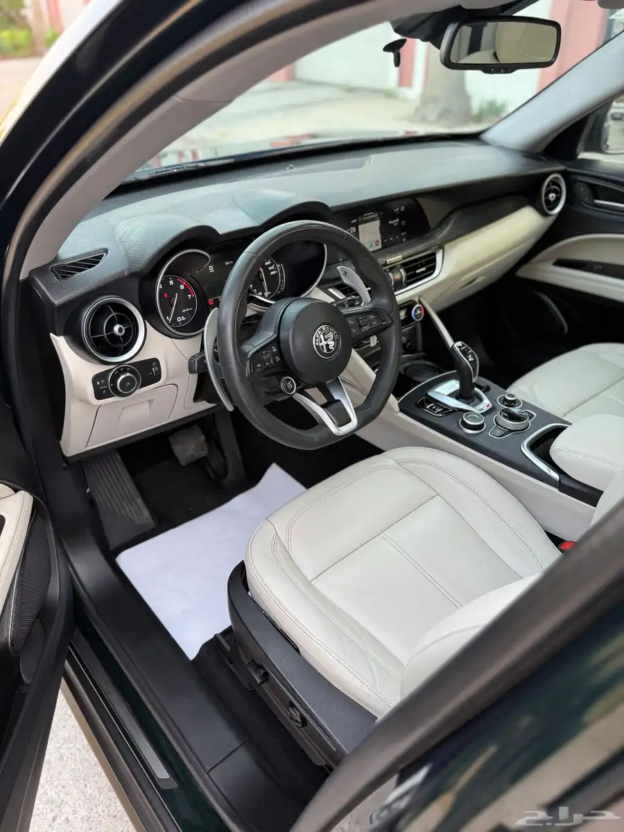 Alfa Romeo Stelvio Q4 2021 15