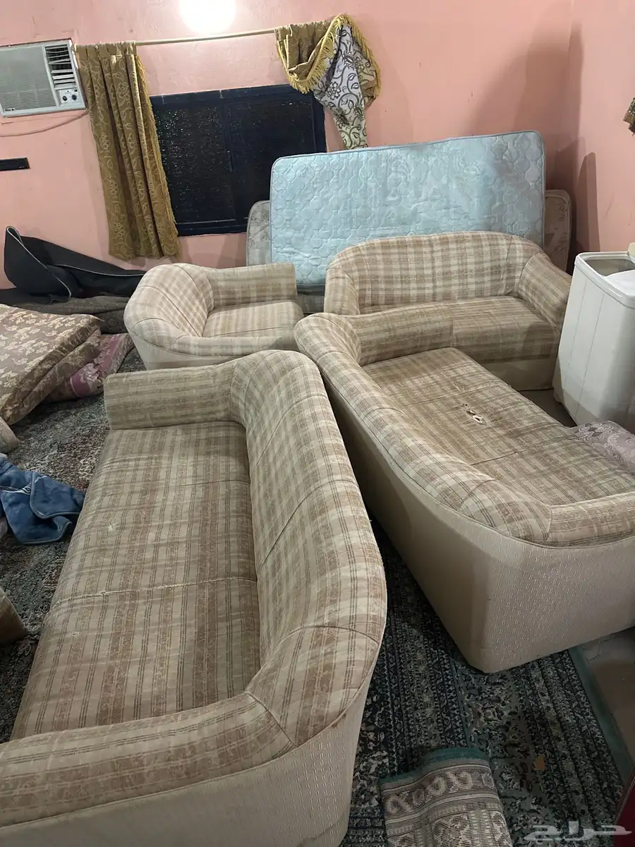 فرش زل وكنب ومراتب مستعمل للبيع المستعجل 0