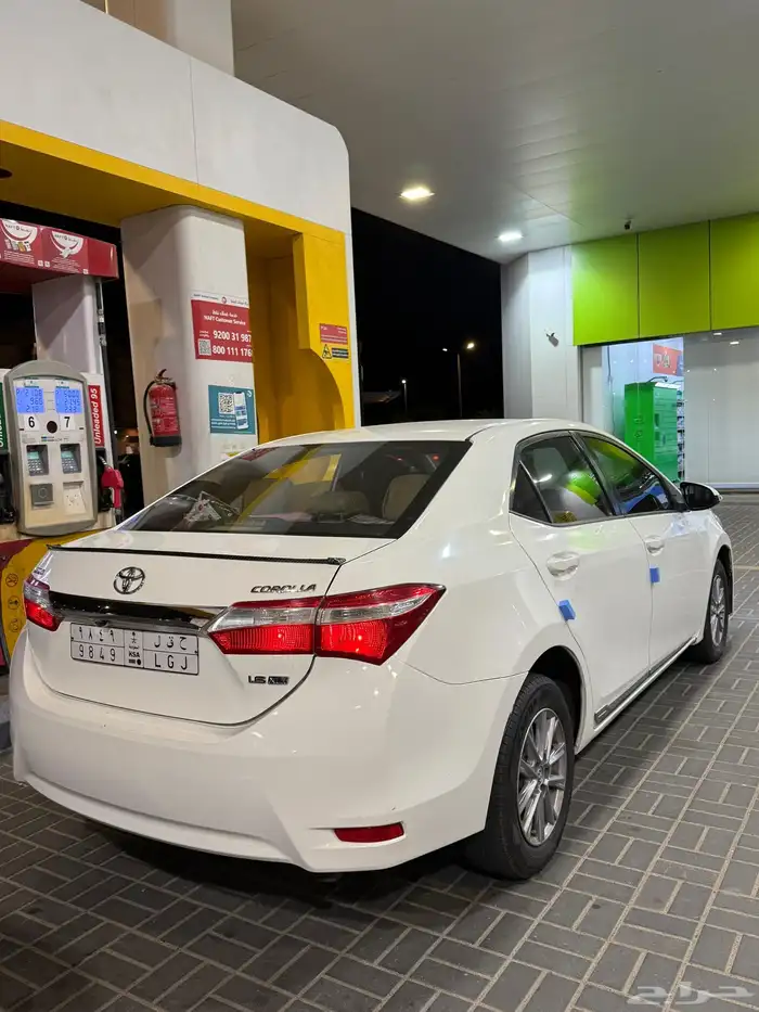 Toyota corolla 2015 neat condition 2