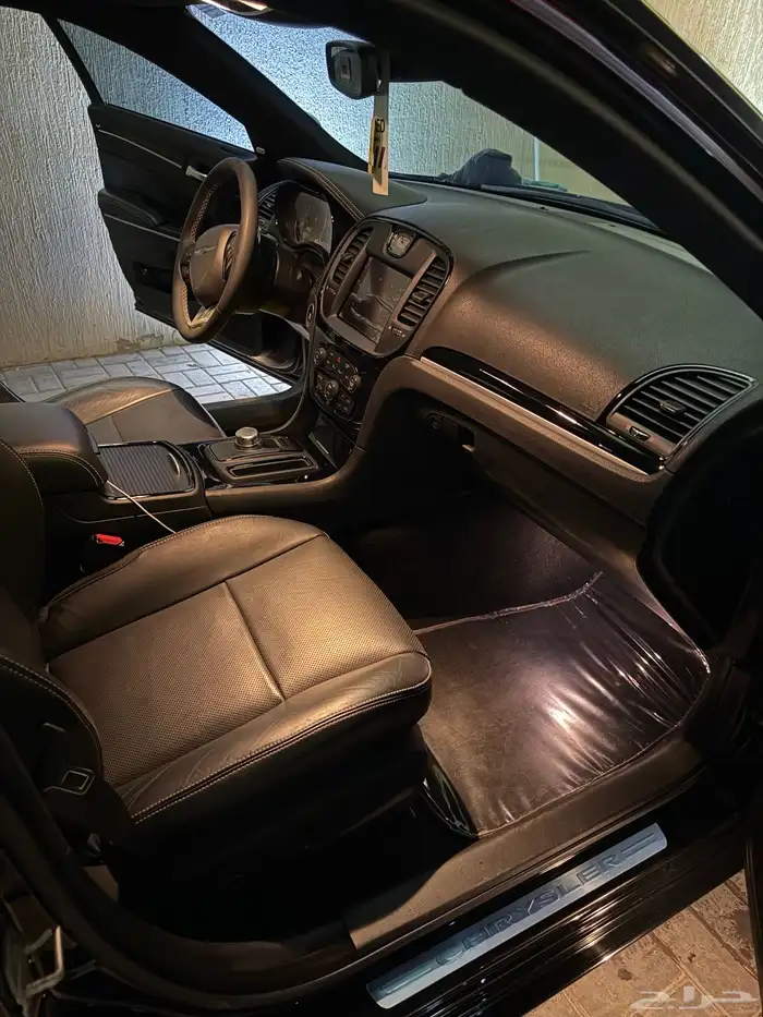 للتنازل كرايسلر 300S 2023 11