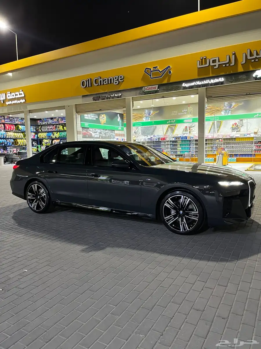 BMW 735 2024 3