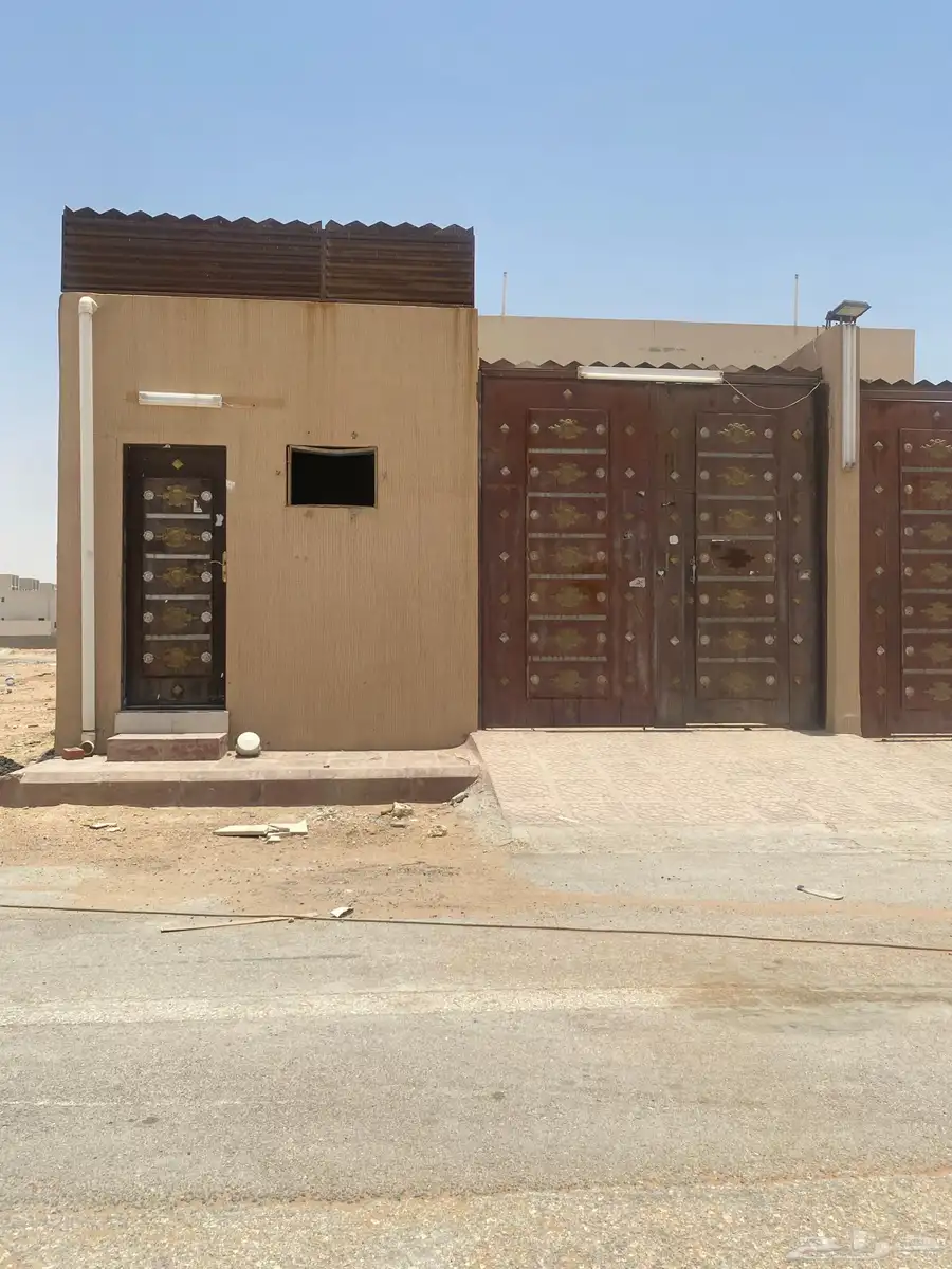 للبيع استراحه بحي الجنادريه 1