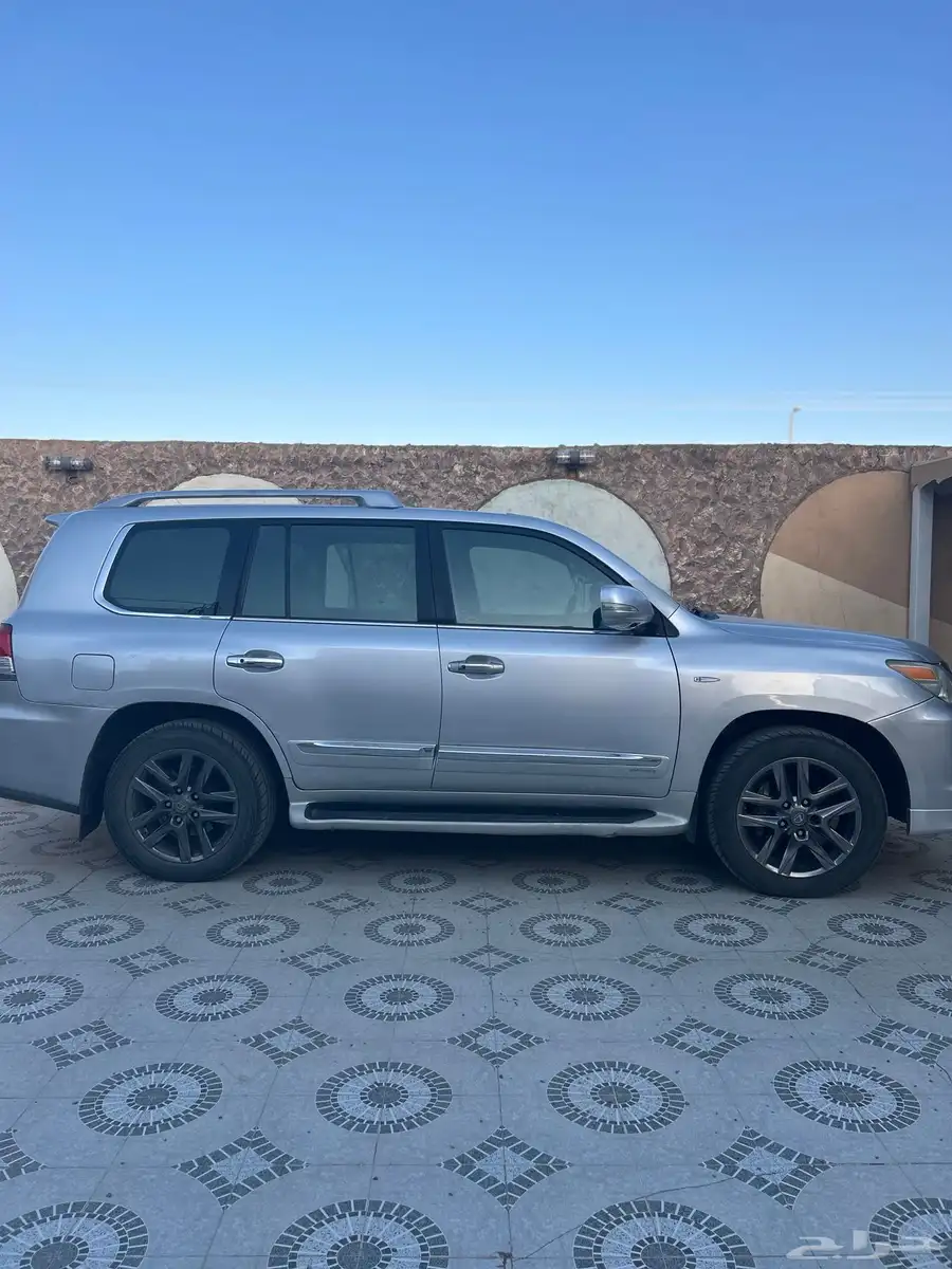 جيب لكزس LX2011 6