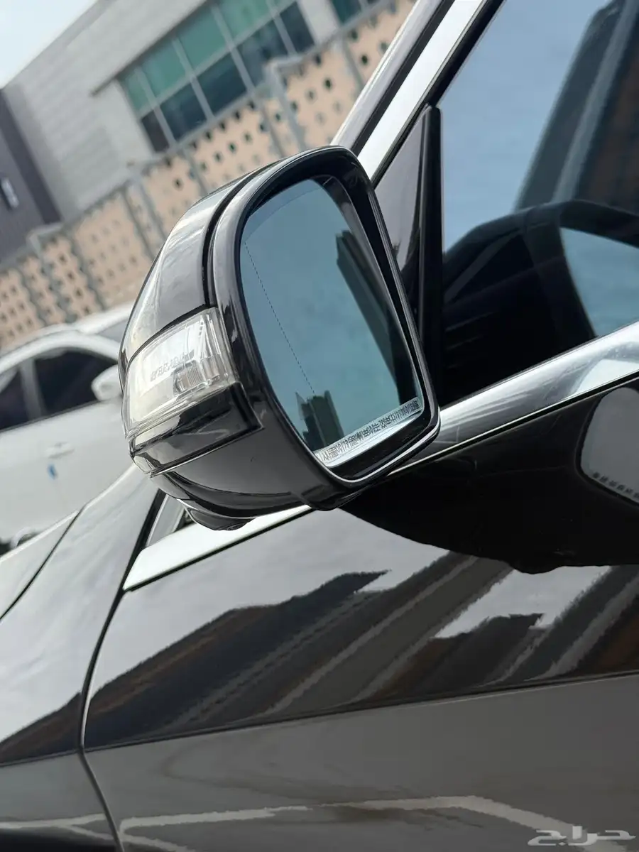 مرسيدس S560 ملكي اعلى شي دبلوماسي 6 فصوص 6