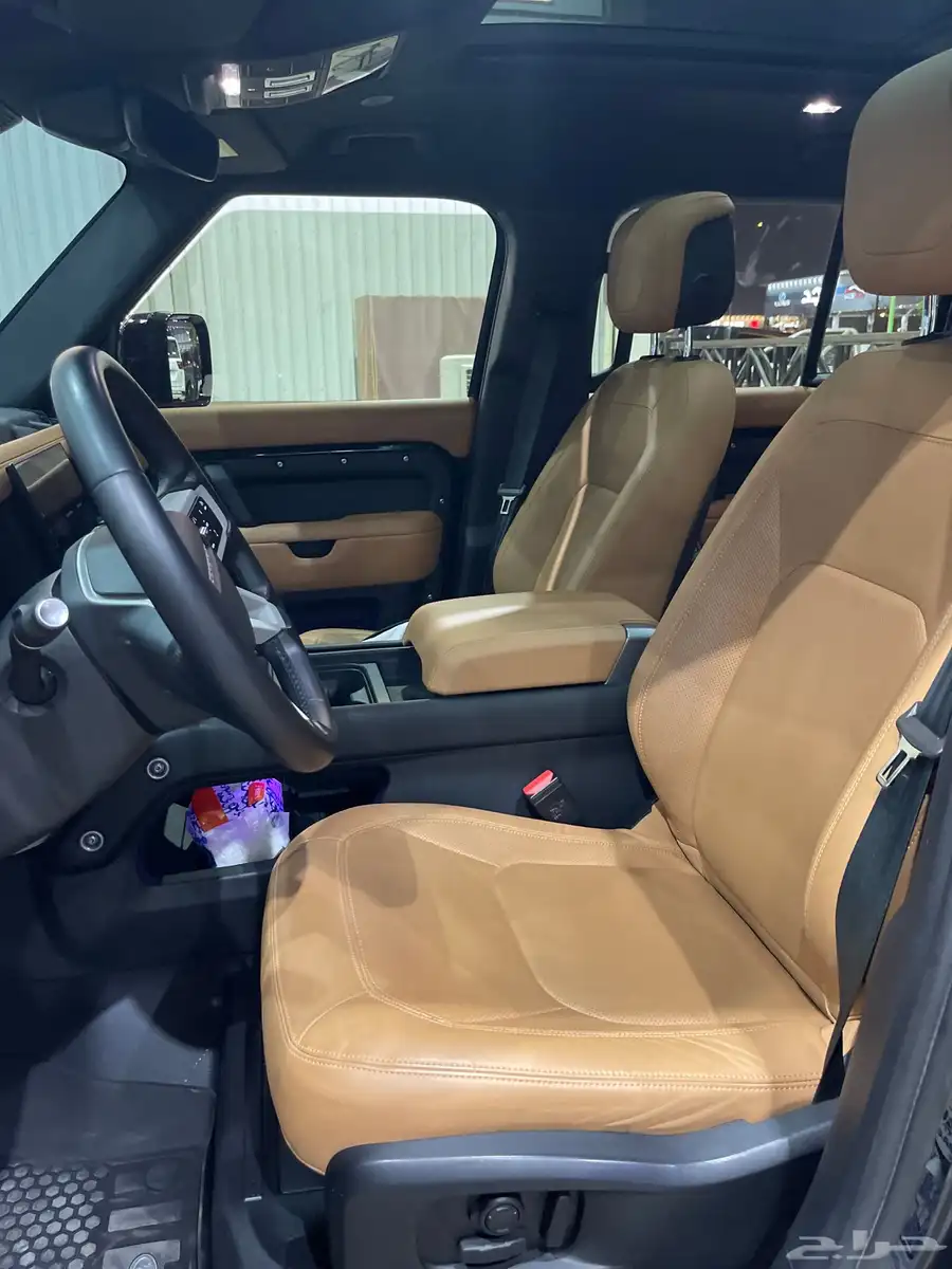ديفندر HSE V6 2024 اسود-جملي 7