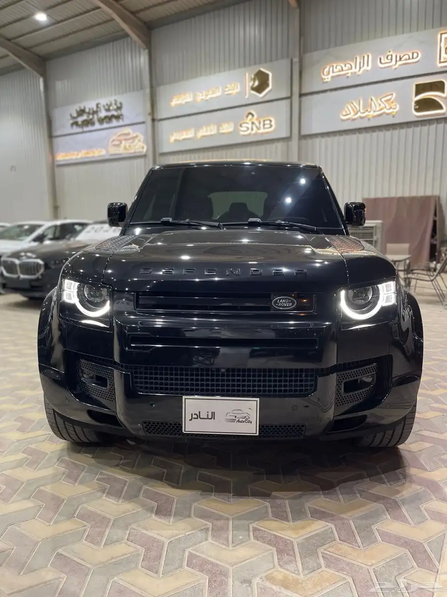 ديفندر HSE V6 2024 اسود-جملي 3