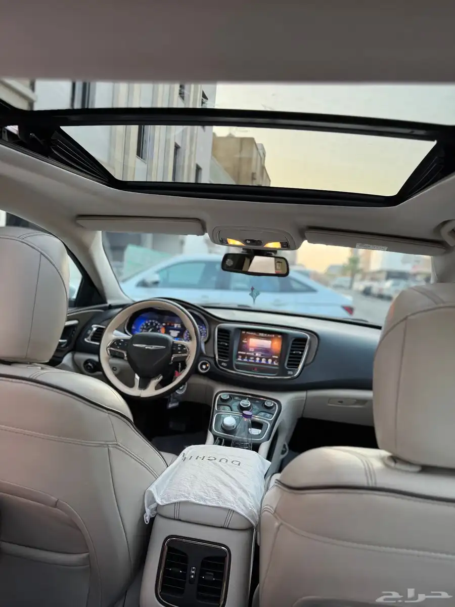 كرايزلر c200 موديل 2016 فل كامل 7