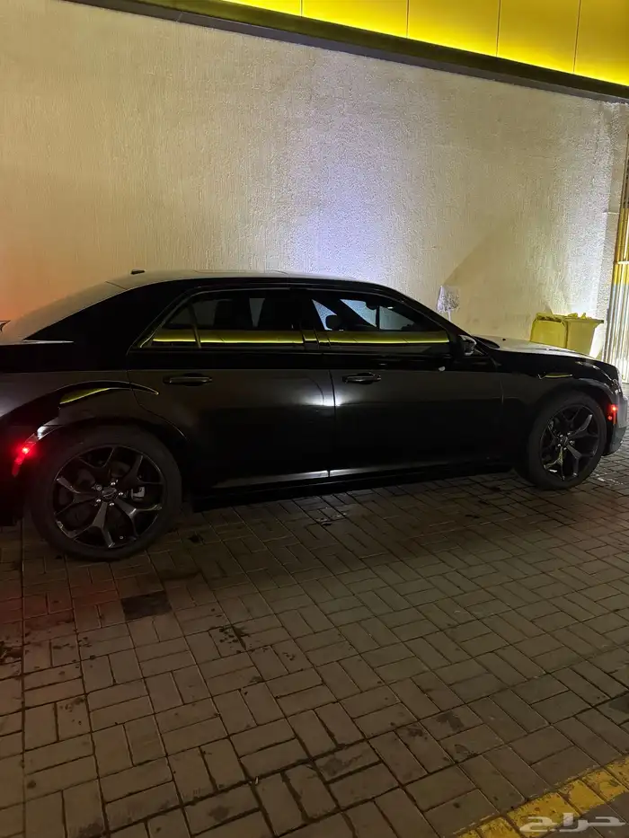 للتنازل كرايسلر 300S 2023 3