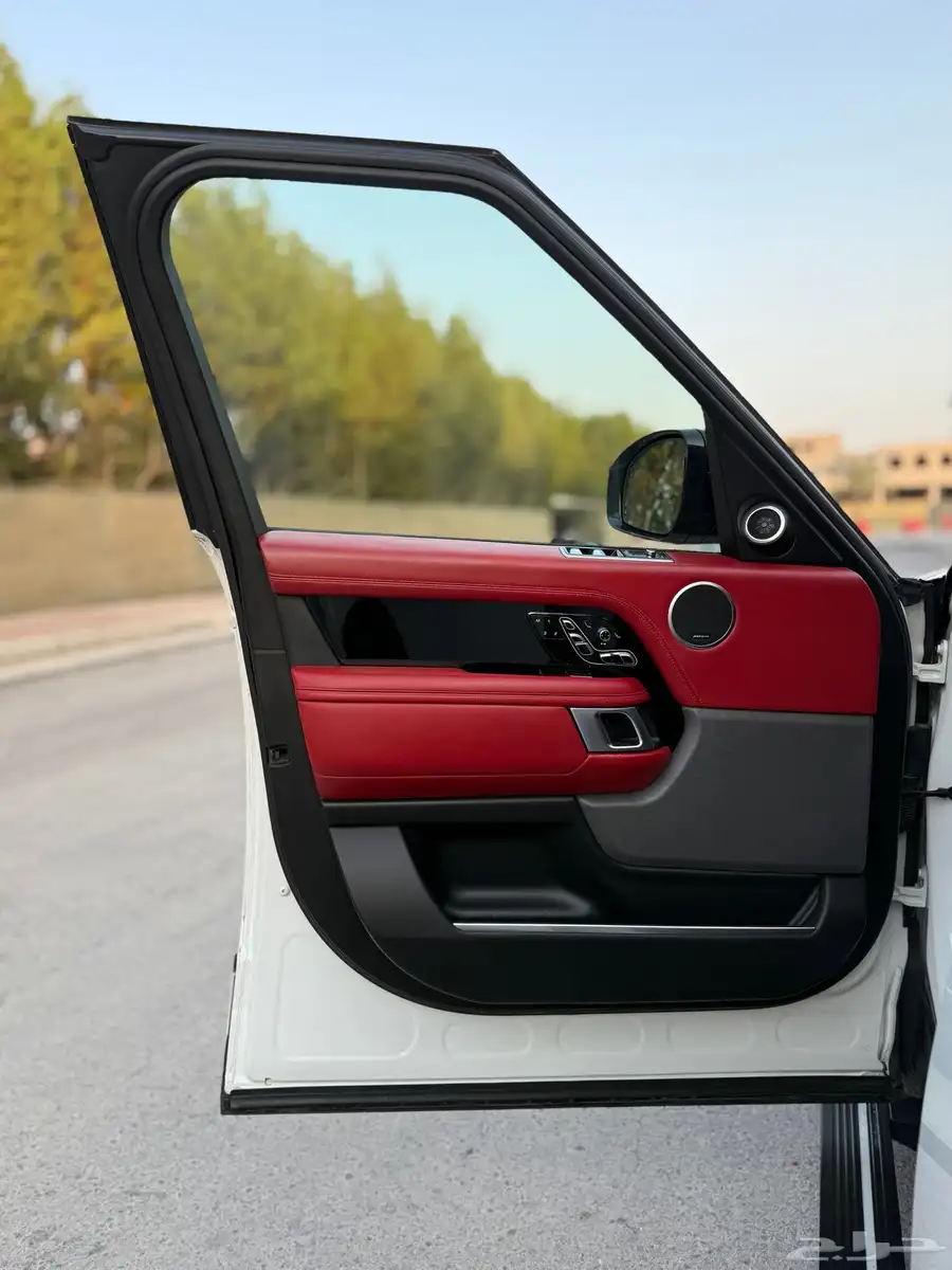 RANG ROVER AUTOBIOGRAPHY 2020 12