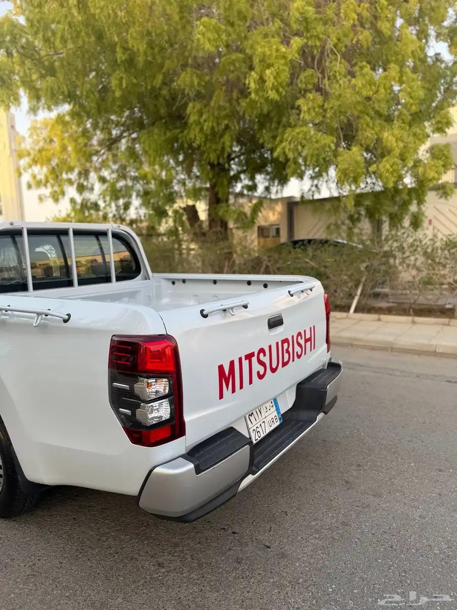 ميتسوبيشي L200 غمارتين عداد 5 الف فقط بحالة الوكالة 3