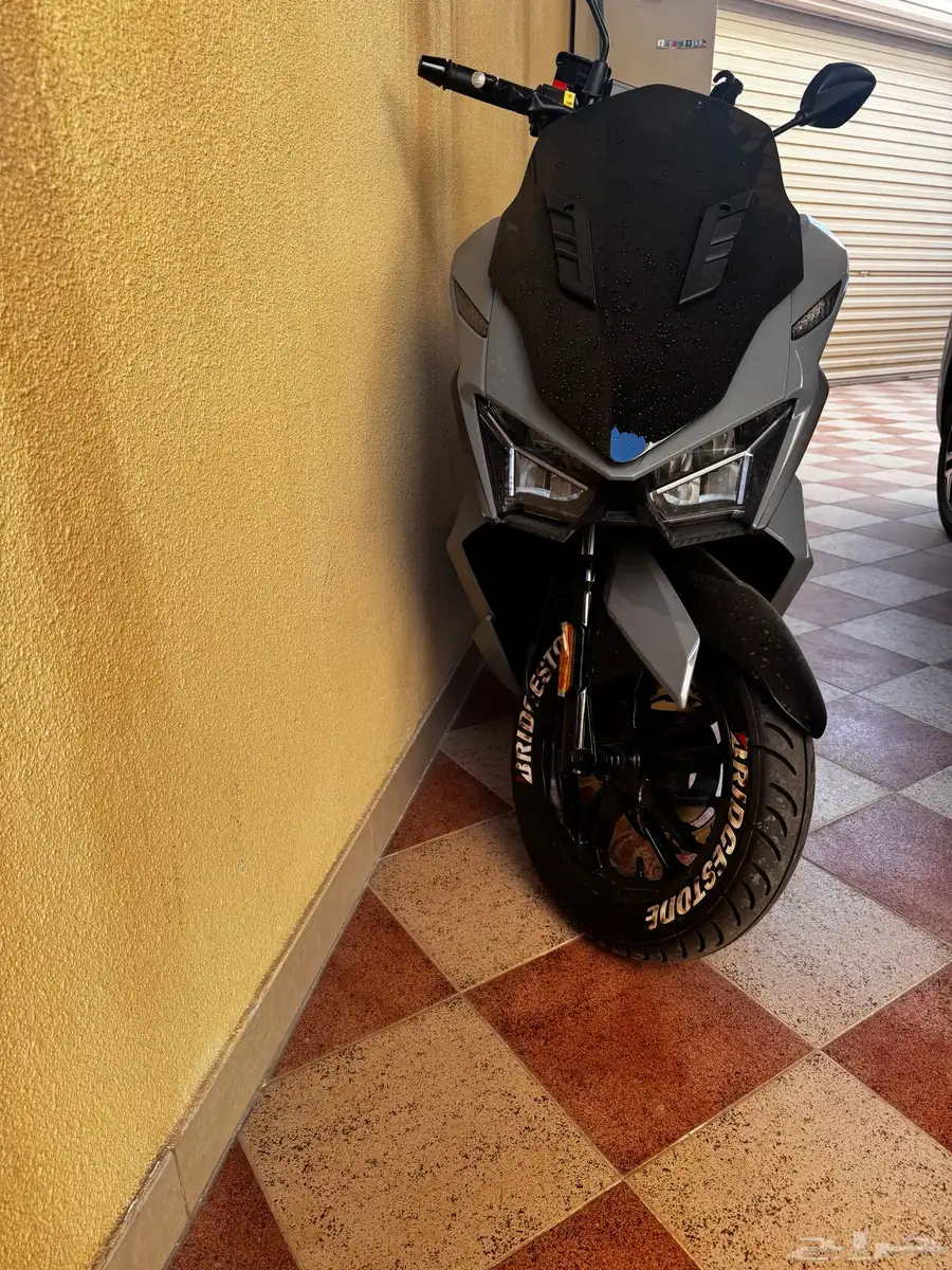 للبيع دباب SyM 200 بحالة الوكاله 1