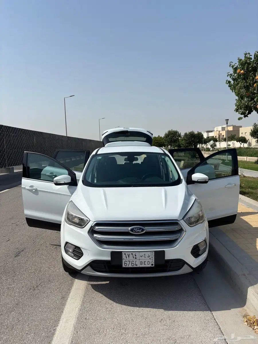 للبيع فورد اسكيب موديل 2019 نظيف مفحوص وجاهز 9