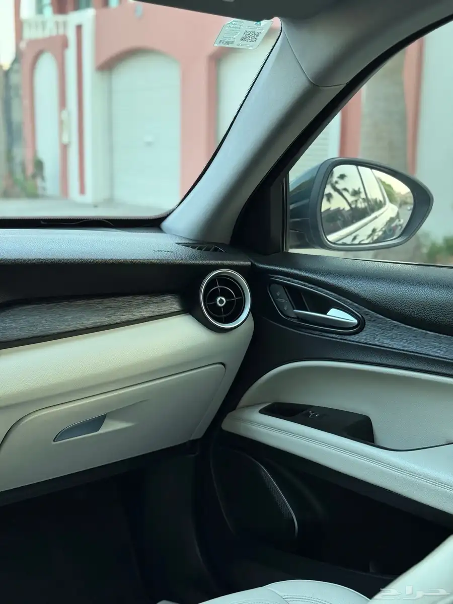 Alfa Romeo Stelvio Q4 2021 28