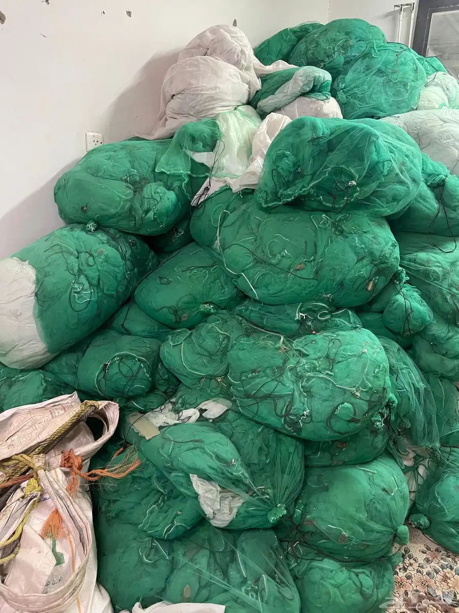 اغراض نخل للبيع اكياس و محافر و شراع 1