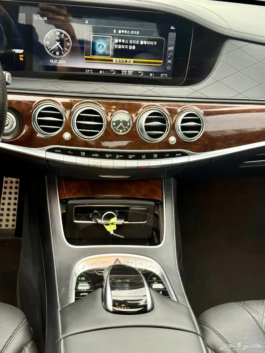 مرسيدس S560 ملكي اعلى شي دبلوماسي 6 فصوص 5