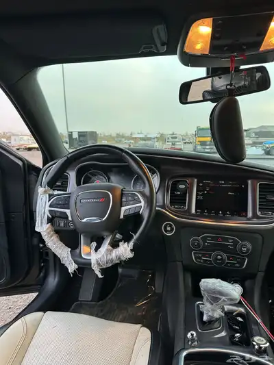 تشارجر 2018 فل Sxt 12