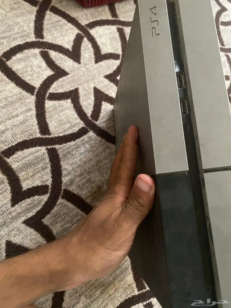 لللبيع سوني فور 2
