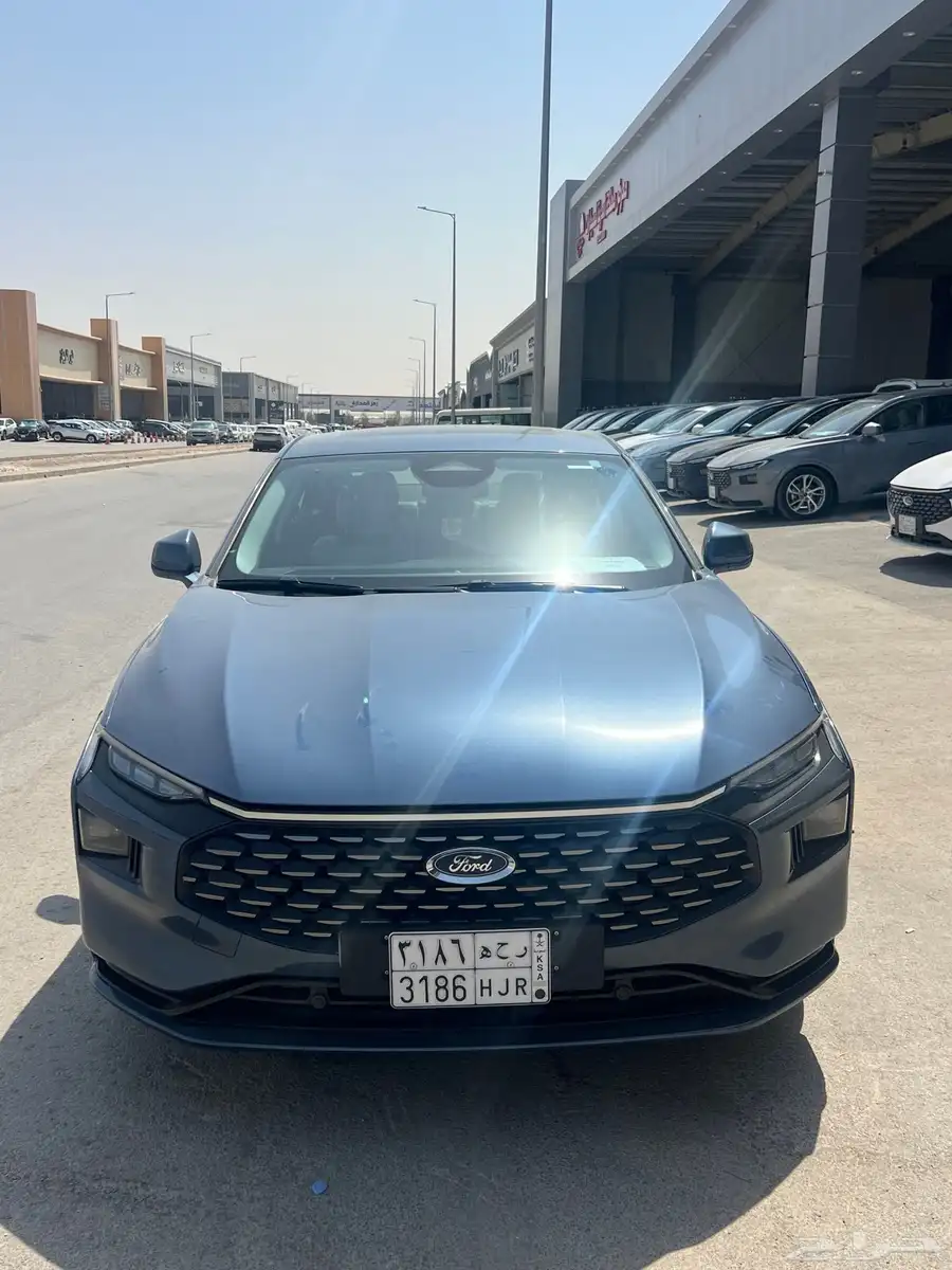 فورد تورس موديل 2023 ترند نص فل ممشى 61221 كيلو 0