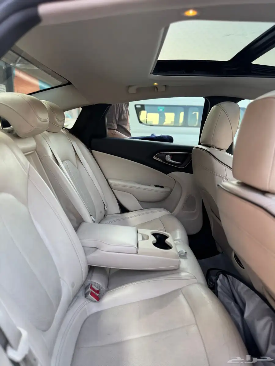 كرايزلر c200 موديل 2016 فل كامل 11