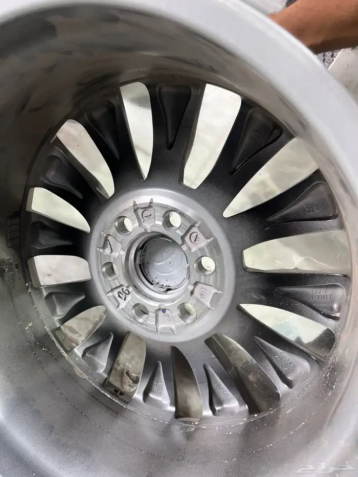 جنوط لاندكروزر اصلي وكاله 2025 7