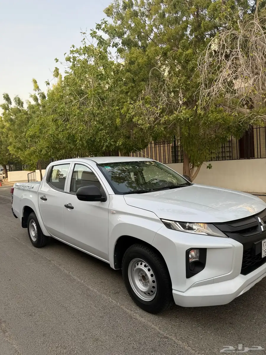 ميتسوبيشي L200 غمارتين عداد 5 الف فقط بحالة الوكالة 14