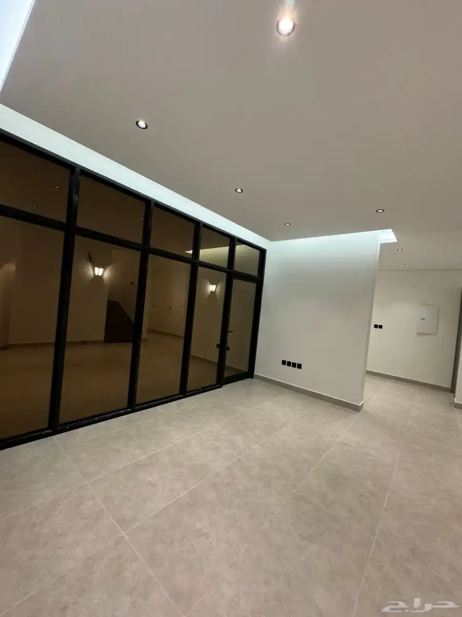 فلل فاخرة بحي الملك فهد بسعر مميز 29