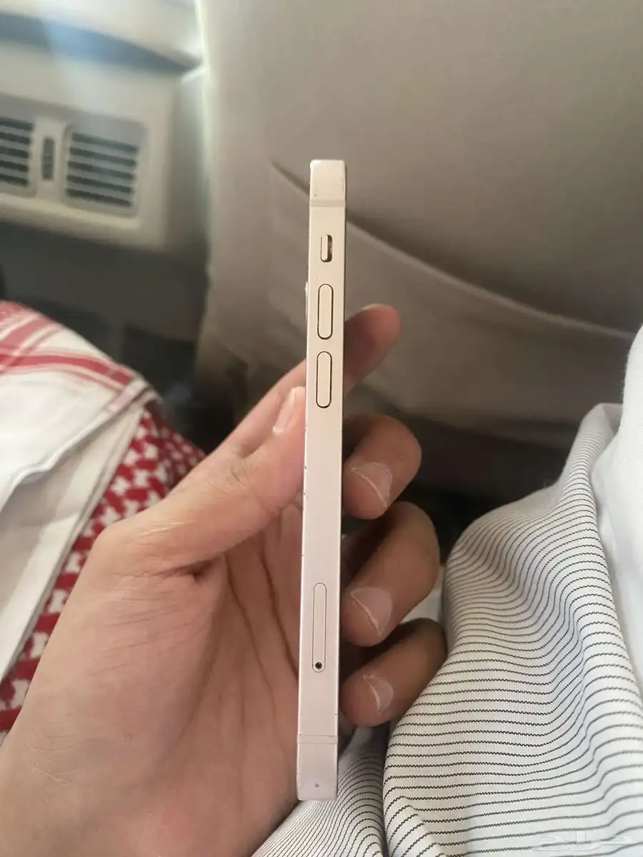 ايفون 13 ميني 128g 4