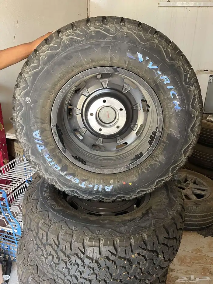 جنوط kmc مع كفرات حجرية 6