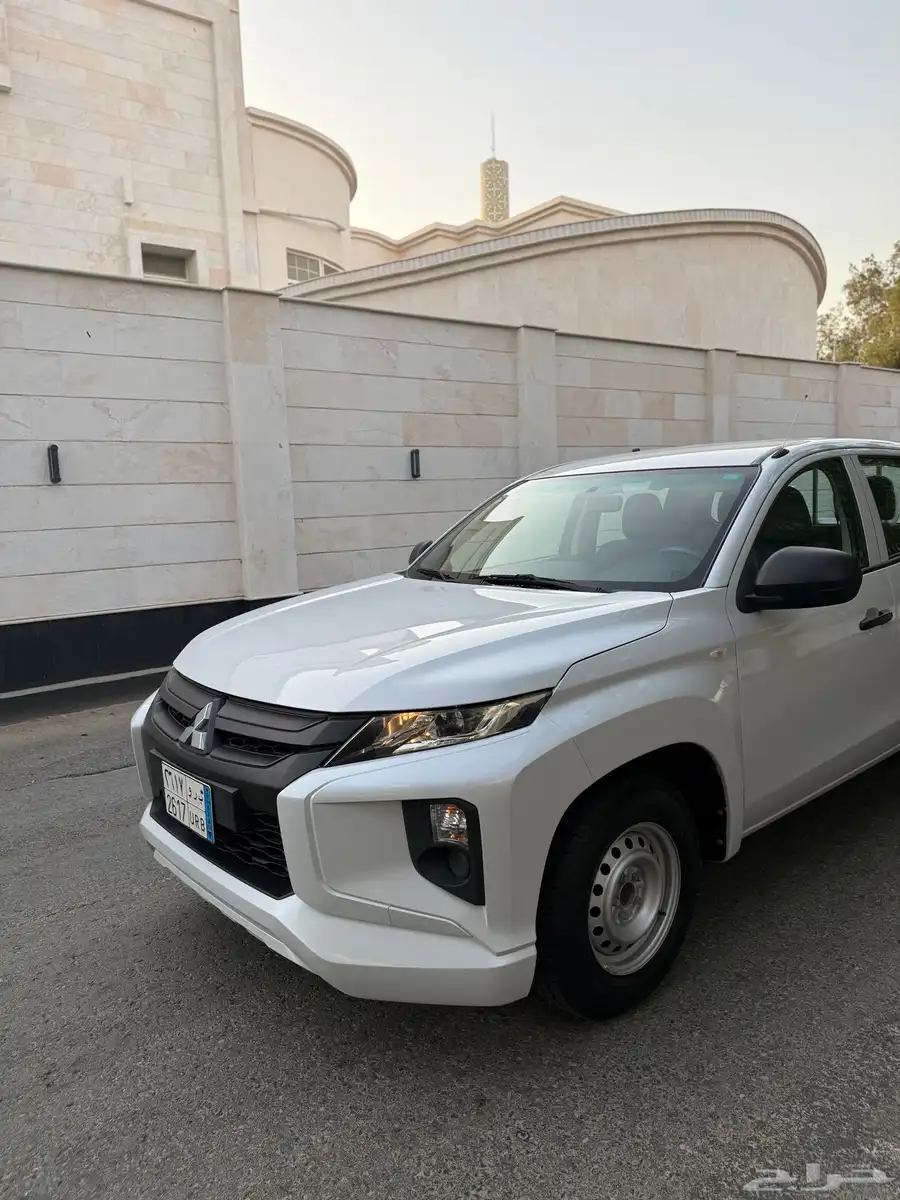 ميتسوبيشي L200 غمارتين عداد 5 الف فقط بحالة الوكالة 13