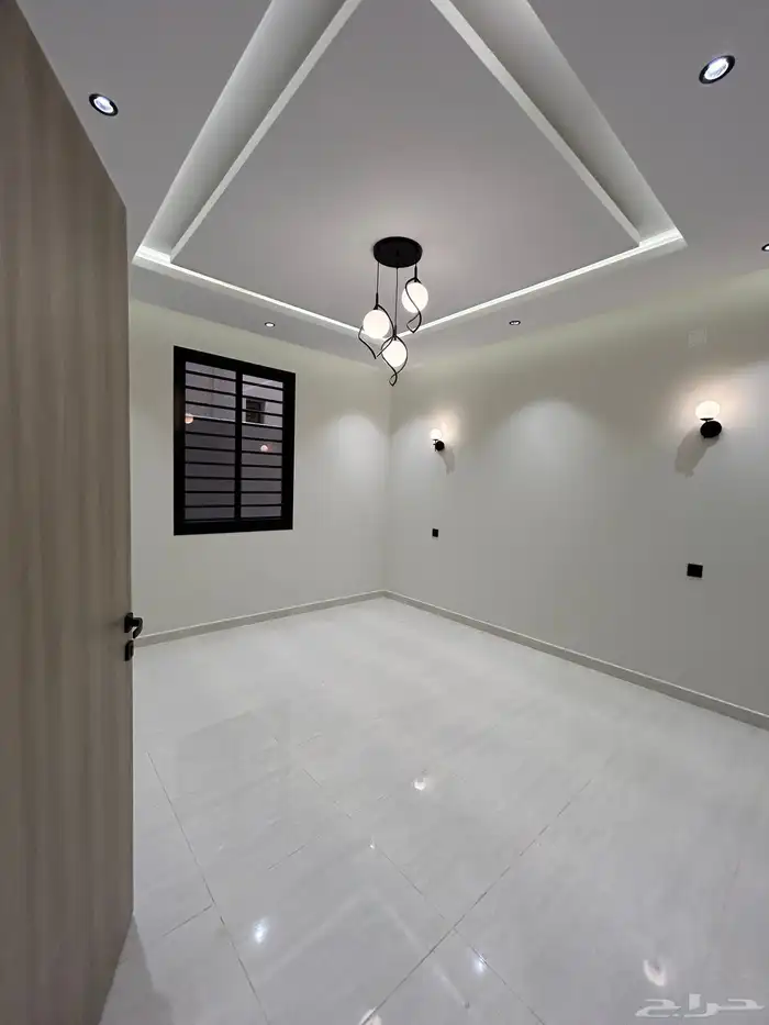 ادوار تمليك ارضي بحوش في احدرفيده تشطيب راقي جدا بحي النزهه 12